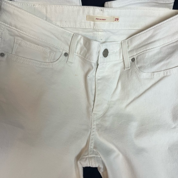 Levis - Picture 3 of 3